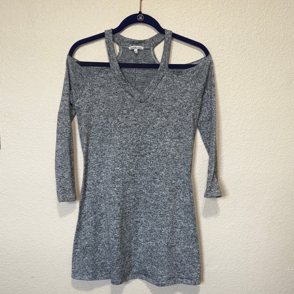 Charlotte Russe Gray Cold shoulder Long Sleeve V-Neck Dress /tunic Sz XS - Picture 1 of 8
